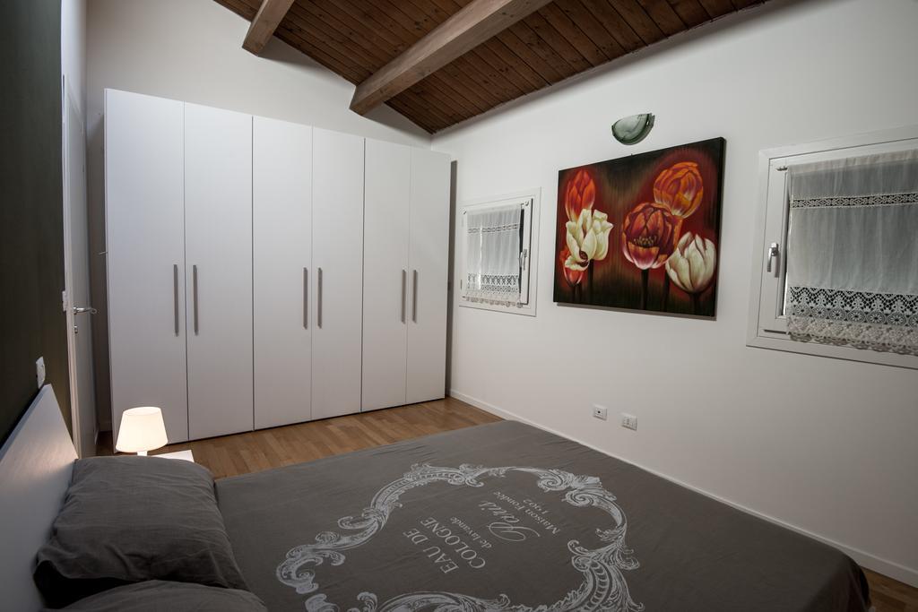 Apartamento Parco Urbano Ferrara Habitación foto